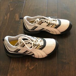Puma Size 10.5 Athletic Shoes - Like New